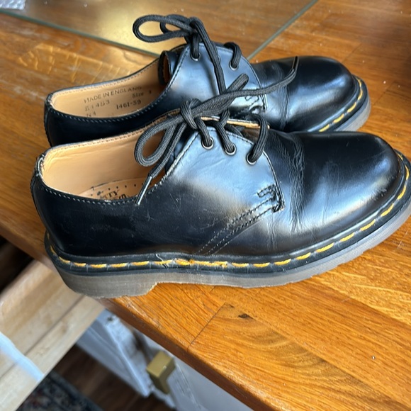 Gently worn Dr Martens youth 3 - Picture 4 of 7